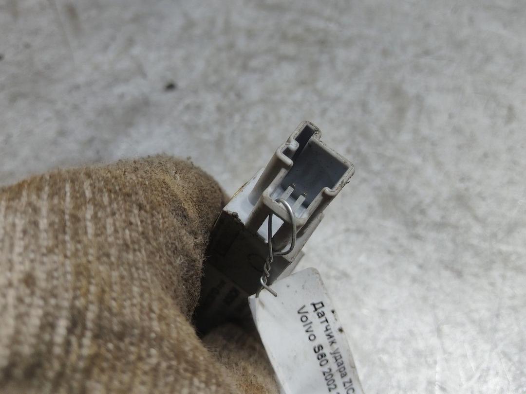 Датчик удара ZICCJ0 Volvo S60 купить на авторазборке