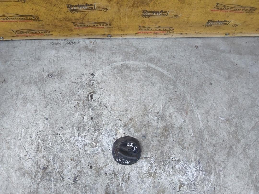 Крышка топливного бака J9C7IY Mercedes C W202 купить с доставкой