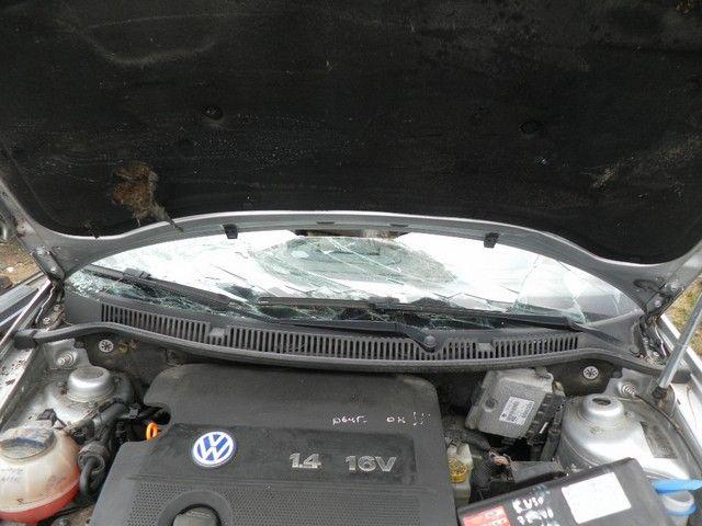 Петля капота C2QD05 Volkswagen Polo купить