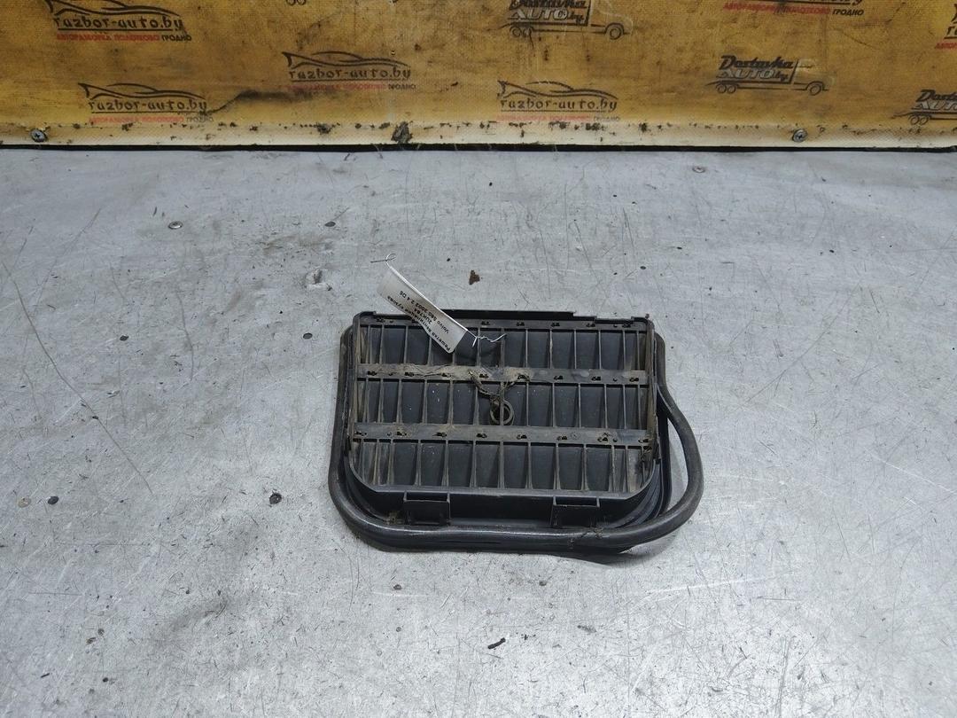 Решетка вентиляции кузова 2UK764 Volvo S60 купить