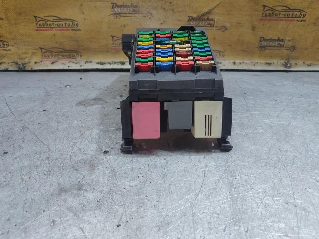 Блок предохранителей IO67OM Peugeot 605 - Фото 2