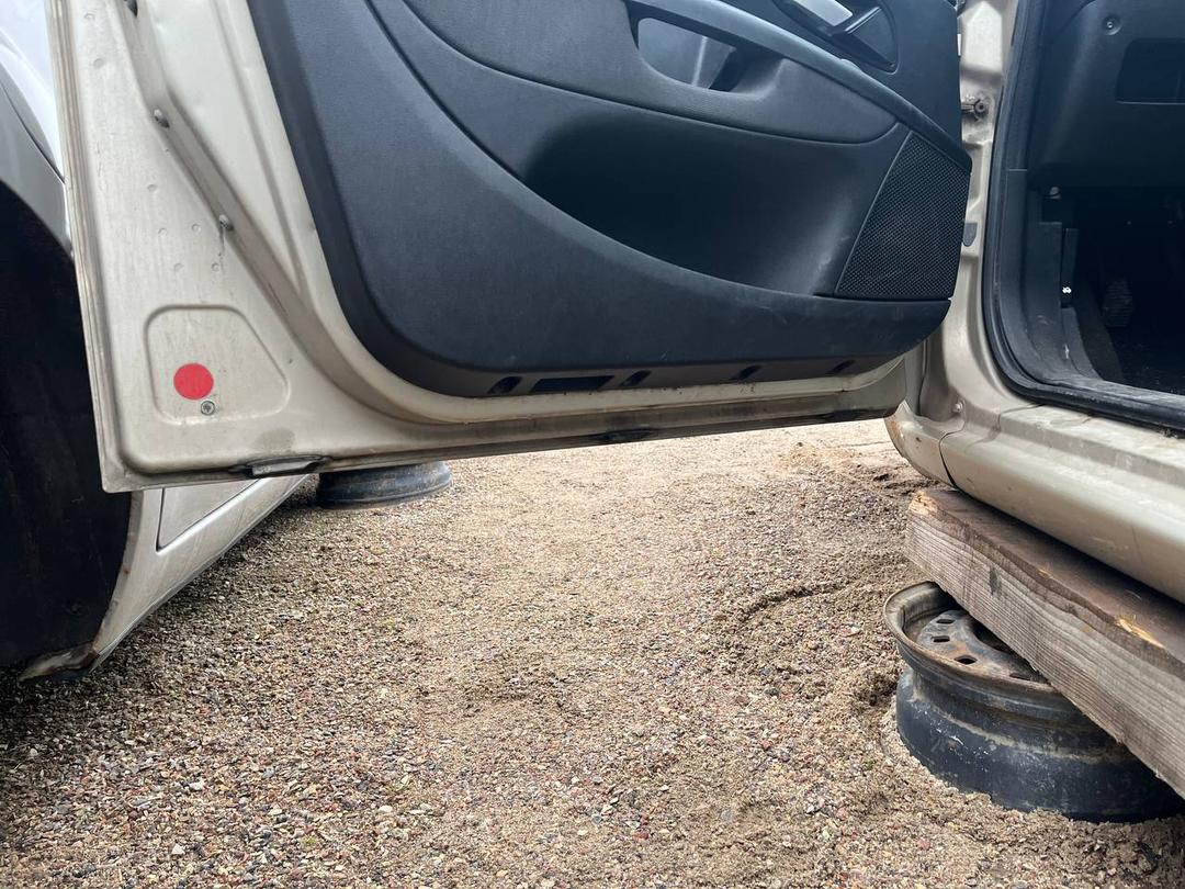 Дверь передняя левая B2D4YE Fiat Linea - Фото 4