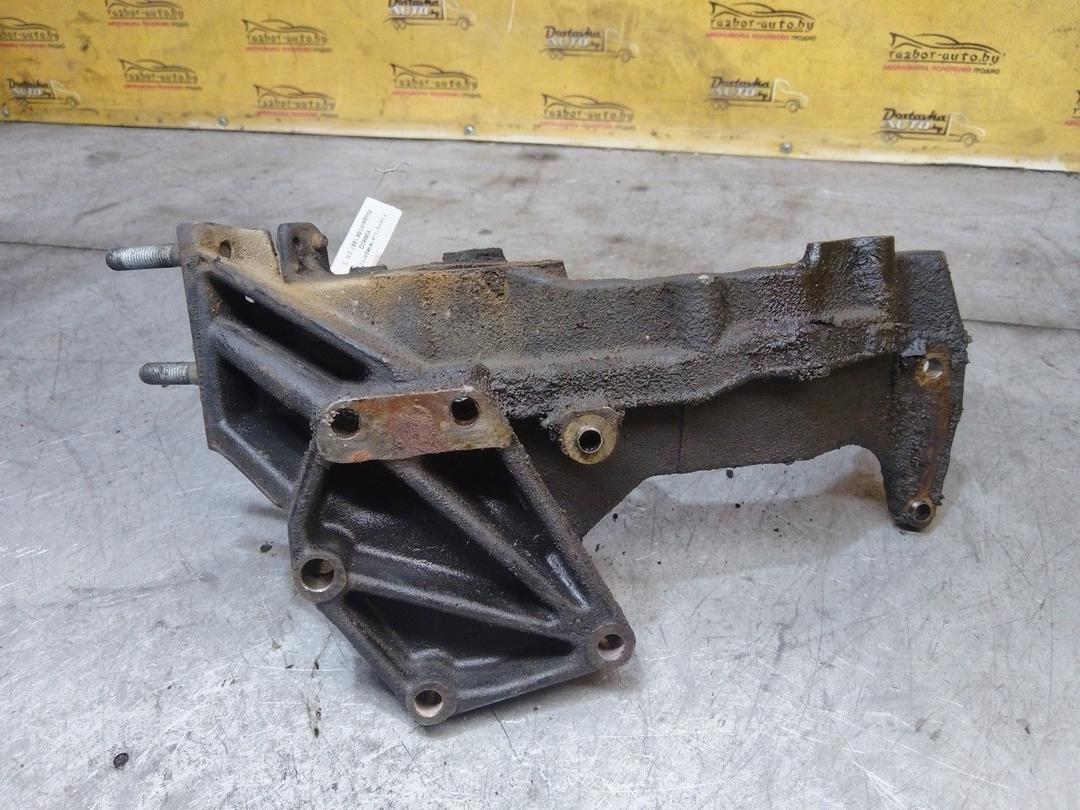 Кронштейн генератора Y3M82D Peugeot 806 - Фото 3