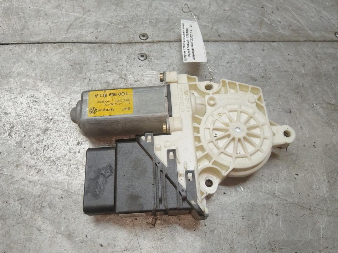Моторчик стеклоподъемника задний левый 1326Q6 Volkswagen Golf - Фото 1
