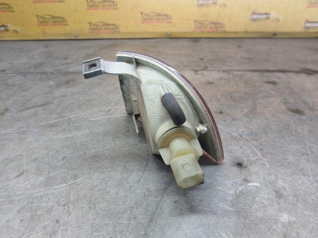 Поворотник правый EXXUJQ Skoda Octavia купить