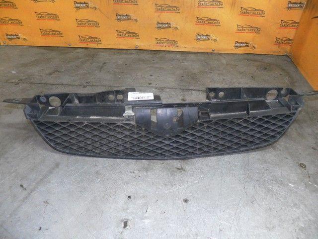 Решетка радиатора FQHMIQ Mazda 323F - Фото 1