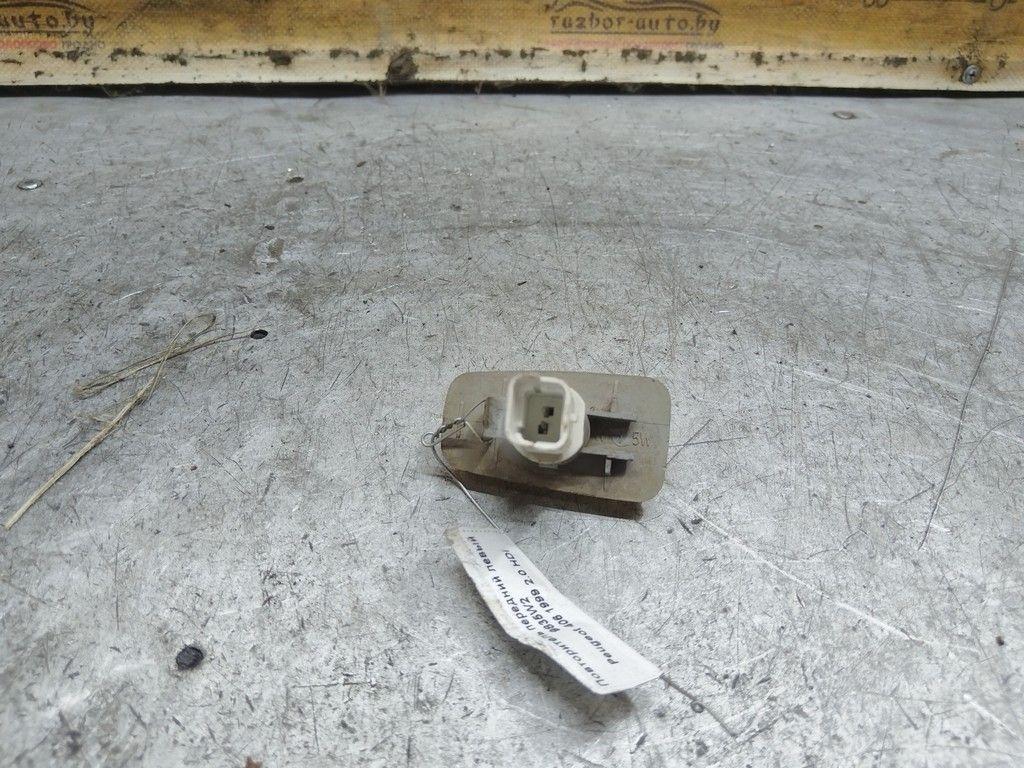 Повторитель передний левый 9835W2 Peugeot 406 - Фото 4