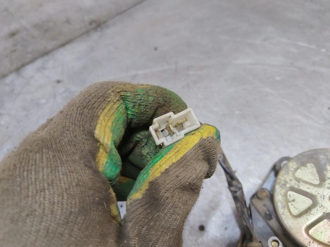 Стеклоподъемник электрический задний левый M0YE12 Mazda 626 купить