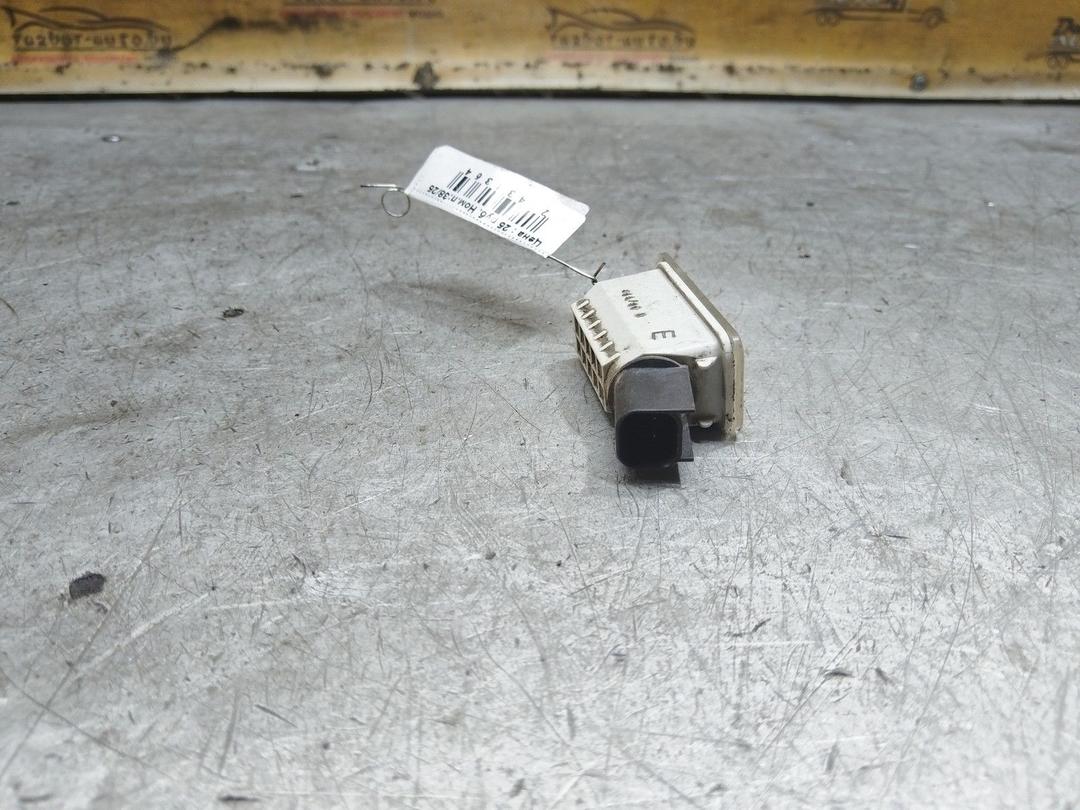 Подсветка номера 09HQU5 Ford Mondeo купить в магазине запчастей бу