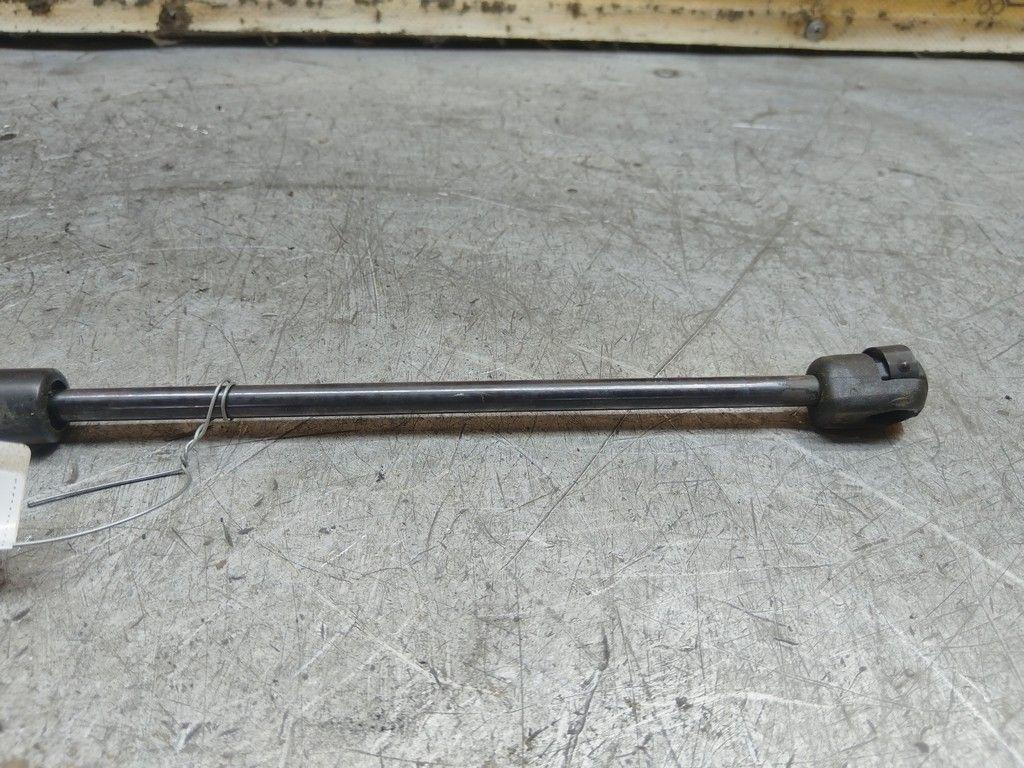 Амортизатор крышки багажника (3-5 двери) MTM06U Peugeot 406 - Фото 2