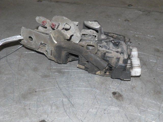 Замок двери задней левой JEQ0UA Peugeot 605