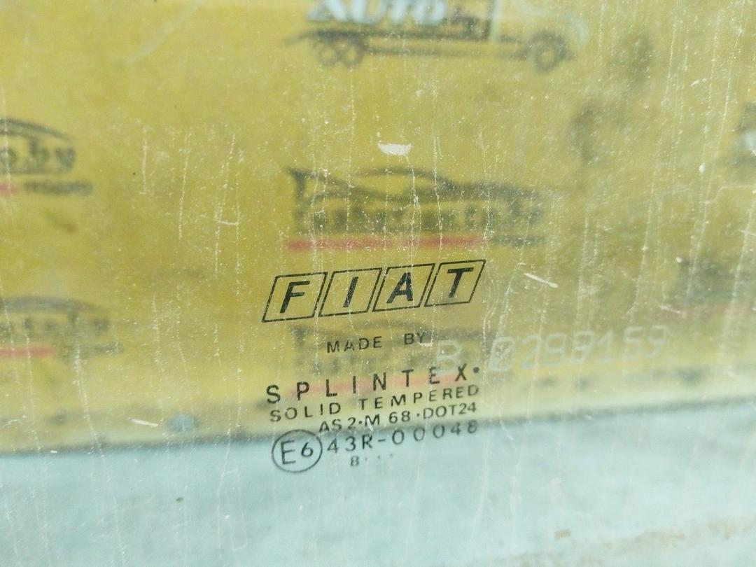 Стекло двери передней правой 75GJC7 Peugeot 306 купить на авторазборке