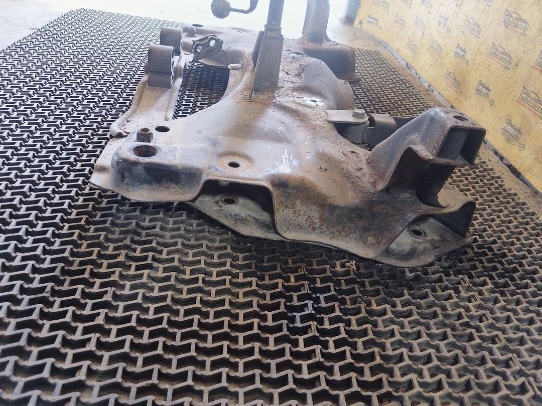 Балка подвески передняя (подрамник) 04KJLR Peugeot 206 купить