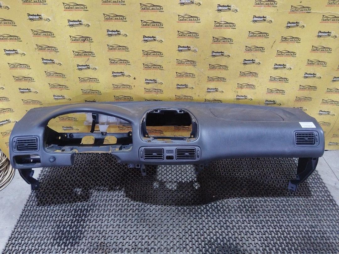 Панель передняя салона (торпедо) 6N5QH6 Toyota Corolla