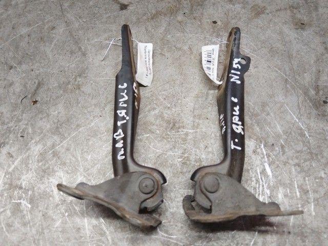 Петля капота LQE17U Toyota Yaris Verso купить