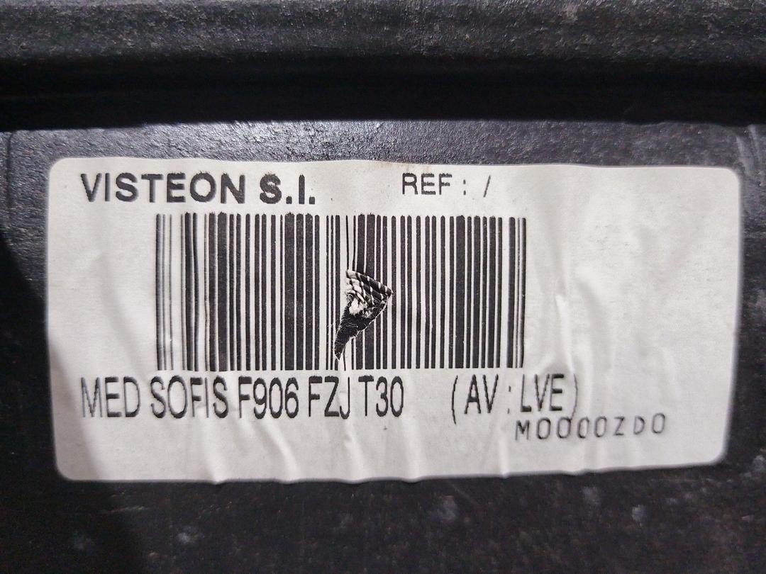 Обшивка двери передней правой (дверная карта) EFA43P Peugeot 206 купить в магазине запчастей бу