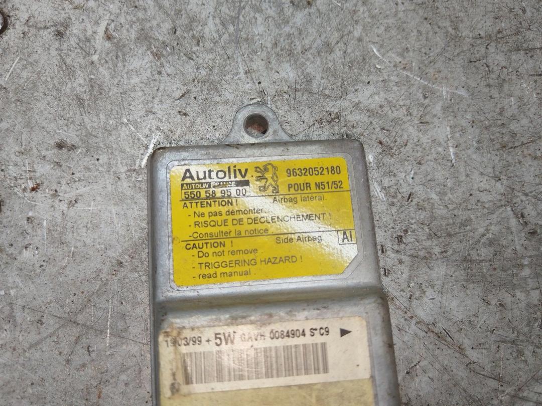 Датчик удара 30EZ7Q Peugeot 306 - Фото 3