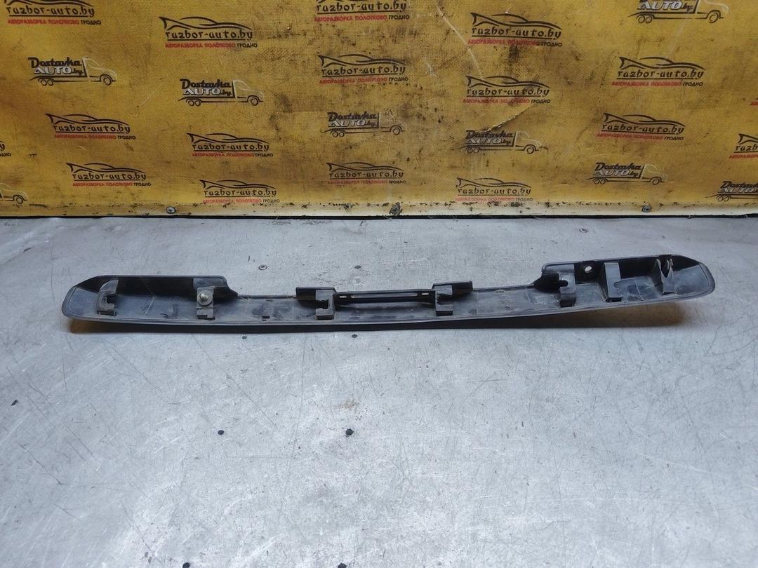 Накладка подсветки номера 96092F Toyota Avensis купить с доставкой