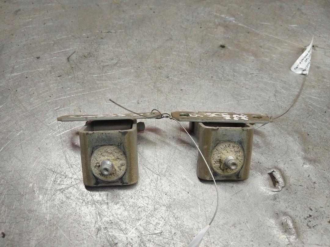 Петля крышки багажника GFVYV8 Renault Grand Scenic