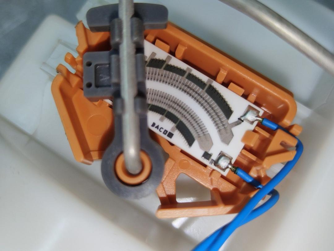 Колба в бак DN6I15 Kia Sorento undefined