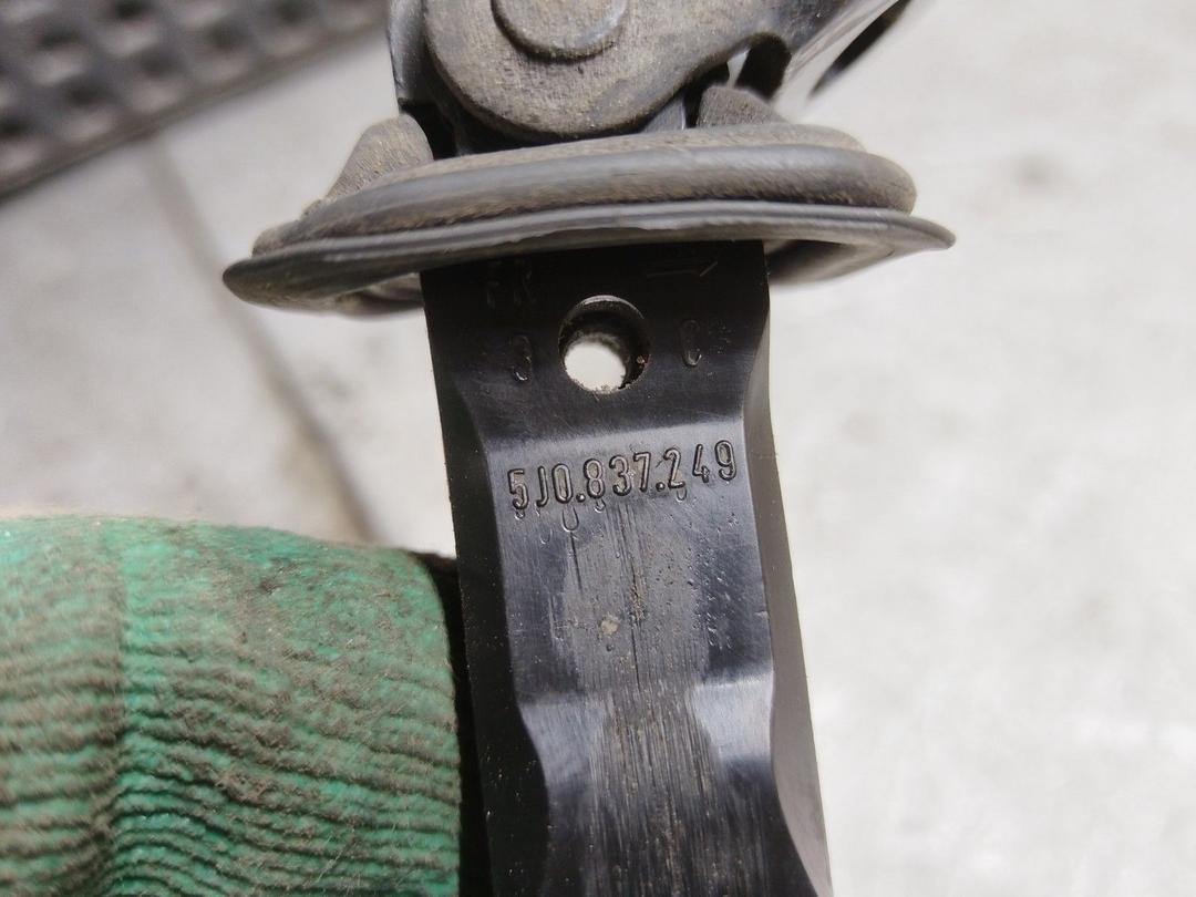 Ограничитель открывания двери задней 6Y8FZS Skoda Fabia купить в магазине запчастей бу