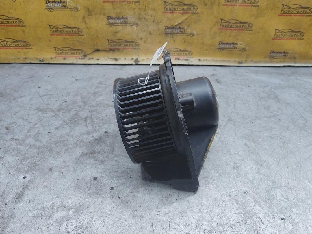 Моторчик печки 21V07C Audi A4