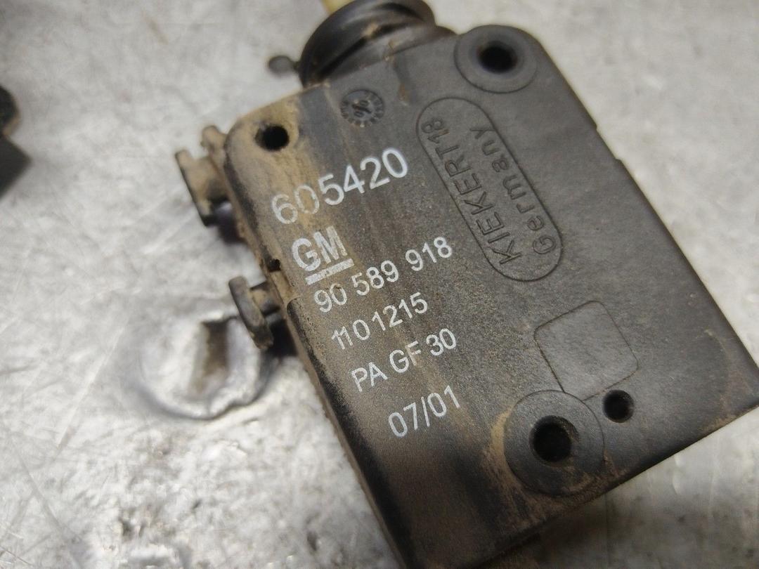 Активатор замка крышки топливного бака 9O6VUY Opel Astra - Фото 5