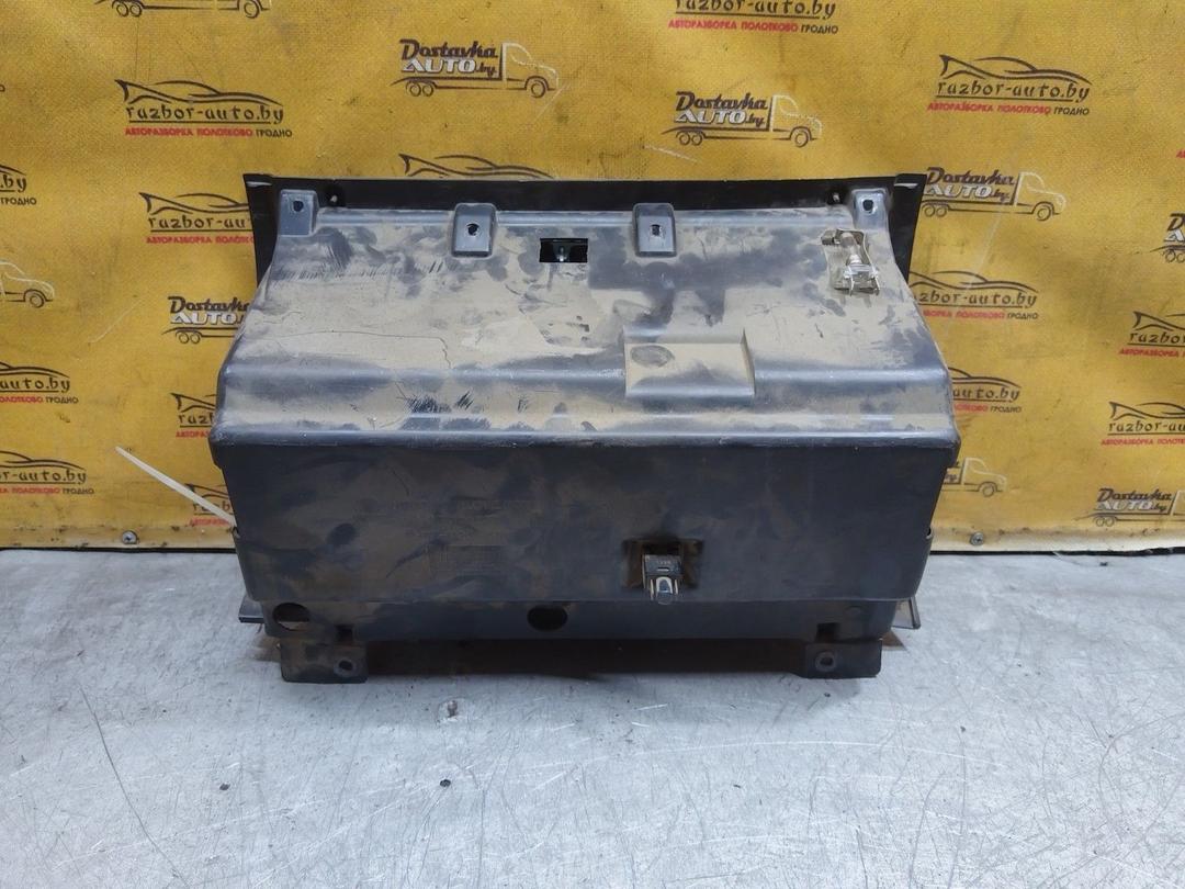 Бардачок 0EIG07 Daewoo Nubira купить на авторазборке