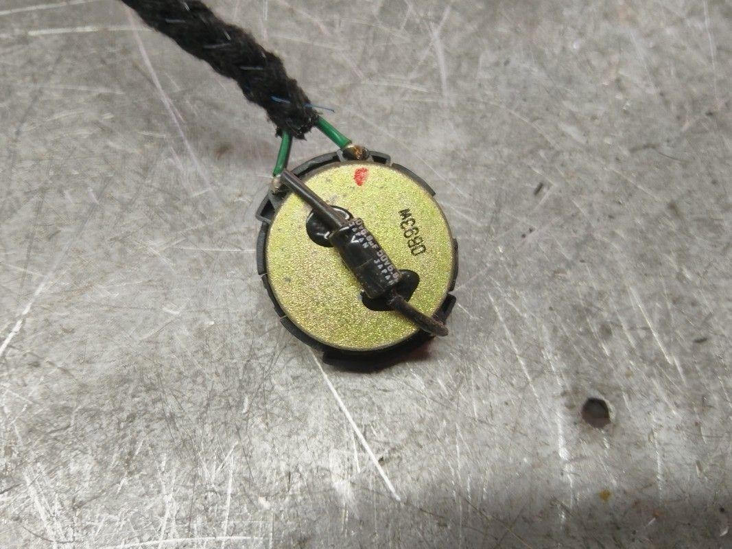 Динамик двери передней левой 3MJT7H Mercedes A W168 купить в магазине запчастей бу