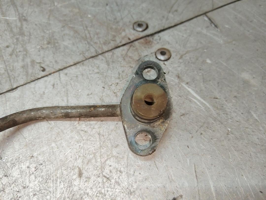 Трубка топливная LI2OM8 Mitsubishi Carisma купить