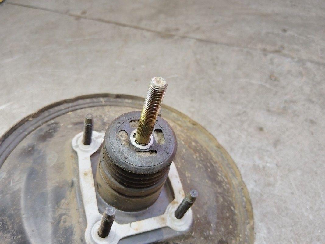 Вакуумный усилитель тормозов F66C9A Subaru Forester - Фото 5