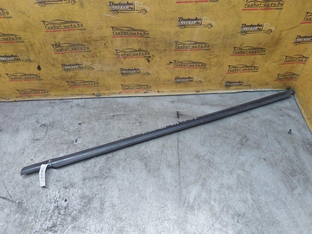 Молдинг стекла двери передней правой наружный 62ZEK6 Alfa Romeo 147 купить