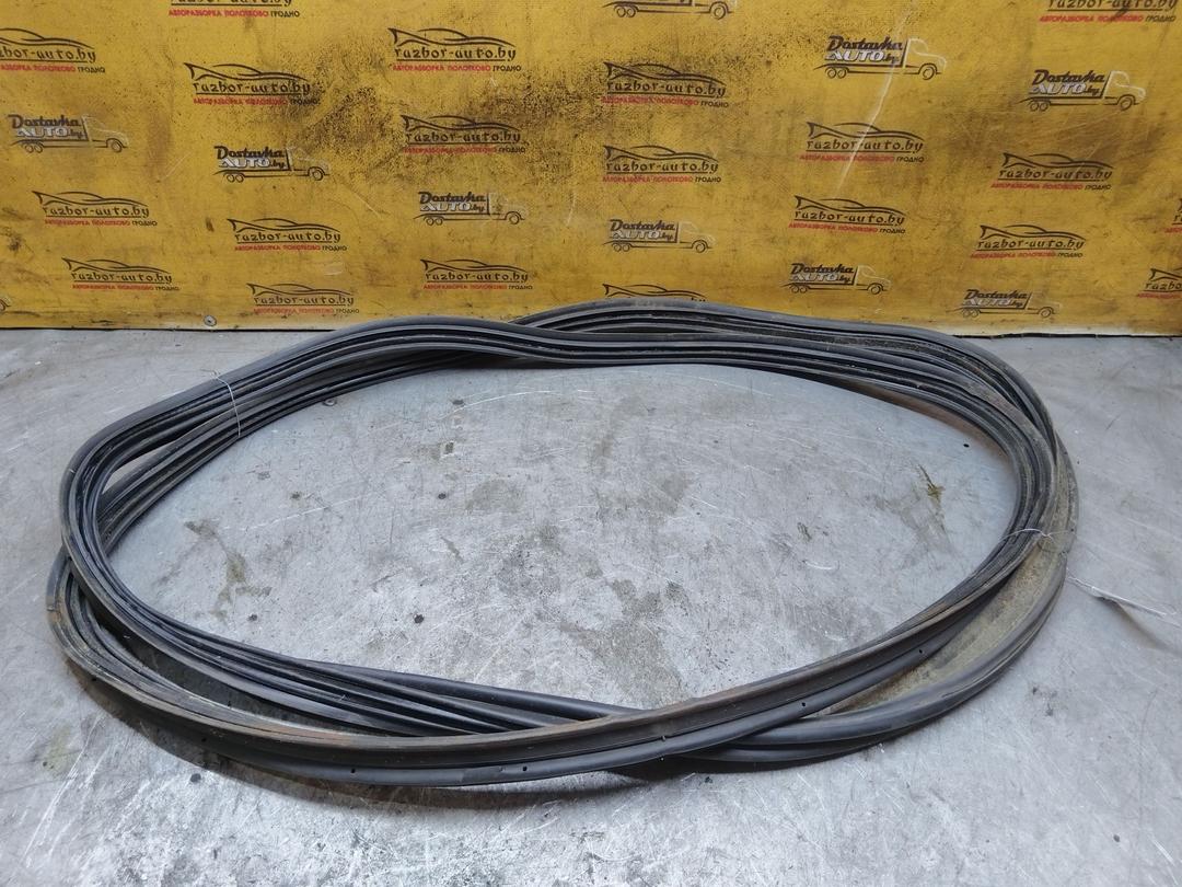 Уплотнитель багажника 03A2I6 Toyota Corolla