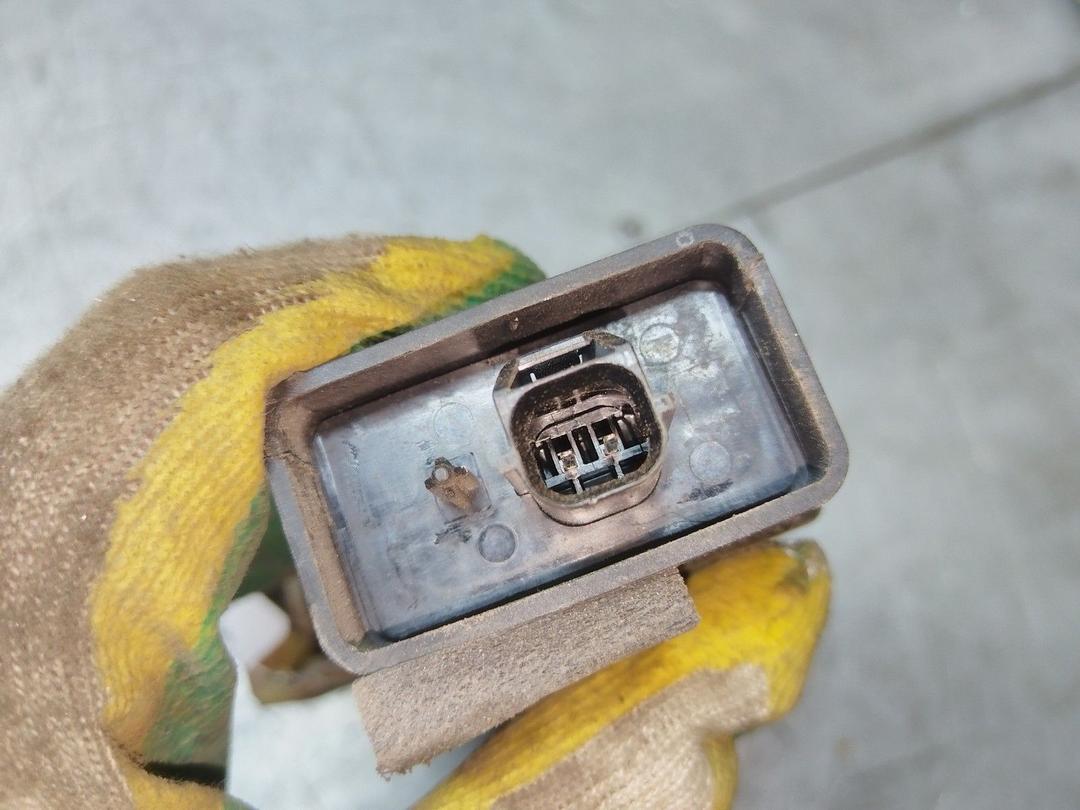 Замок двери задней правой B7HZRT Mitsubishi Carisma - Фото 4