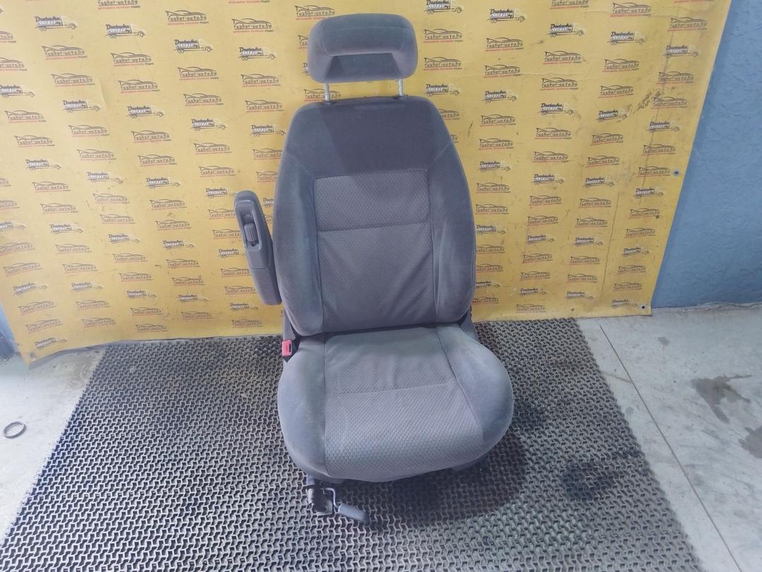 Сиденье переднее левое 0J4LM0 Seat Alhambra