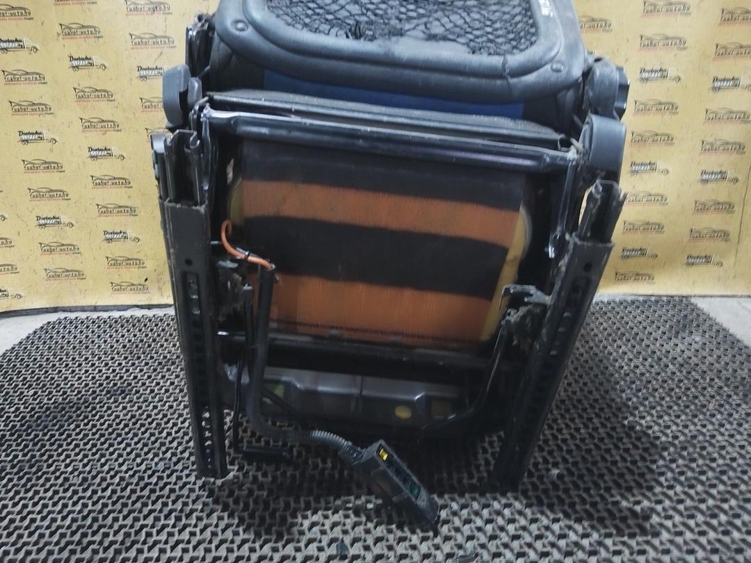 Сиденье переднее FW4XFQ Opel Zafira undefined