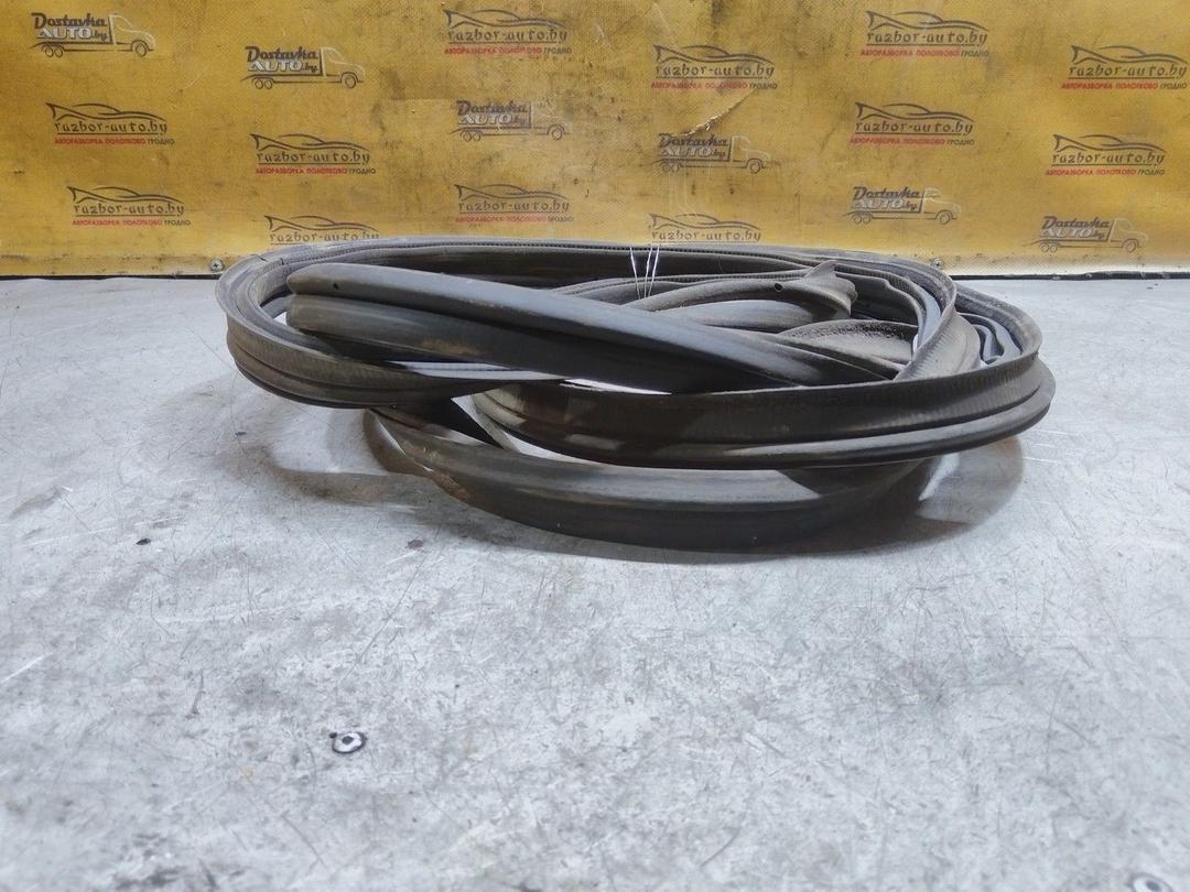 Уплотнитель багажника VE9Z58 Mitsubishi Grandis купить в магазине запчастей бу