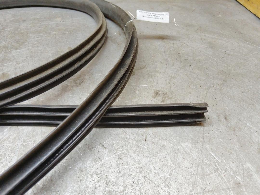 Уплотнитель двери передней левой A57AU3 Nissan Micra - Фото 3