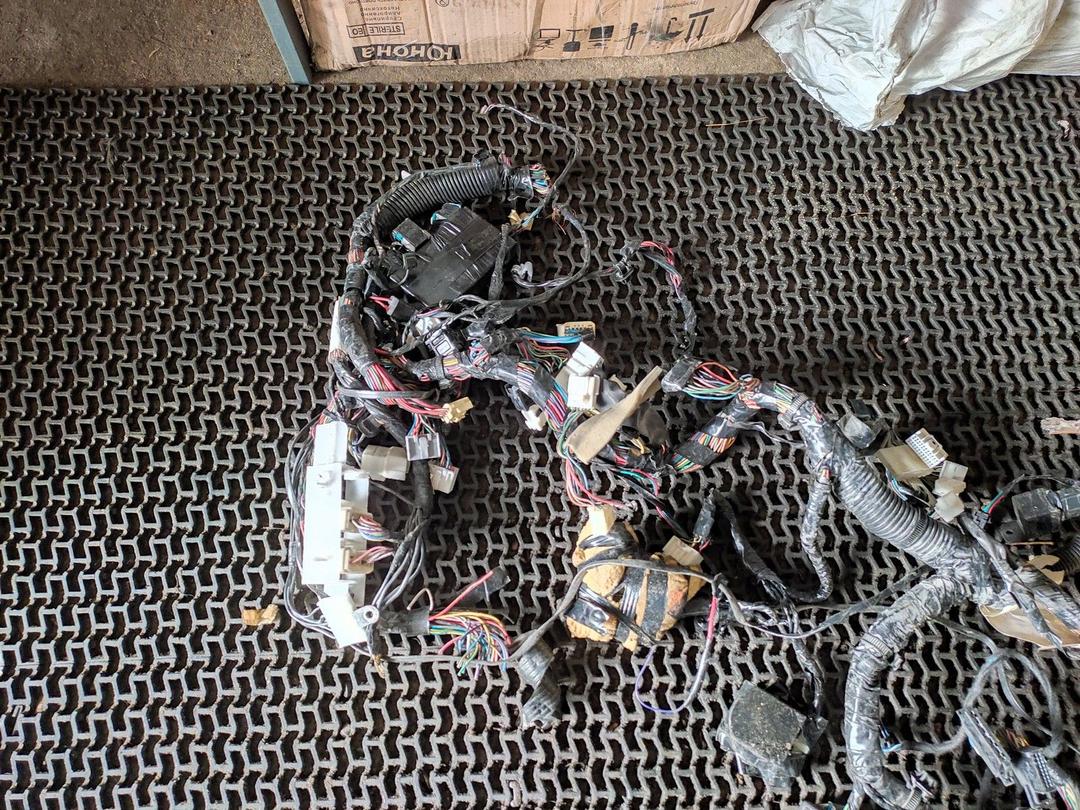 Проводка салона W6JWNO Mitsubishi Colt купить