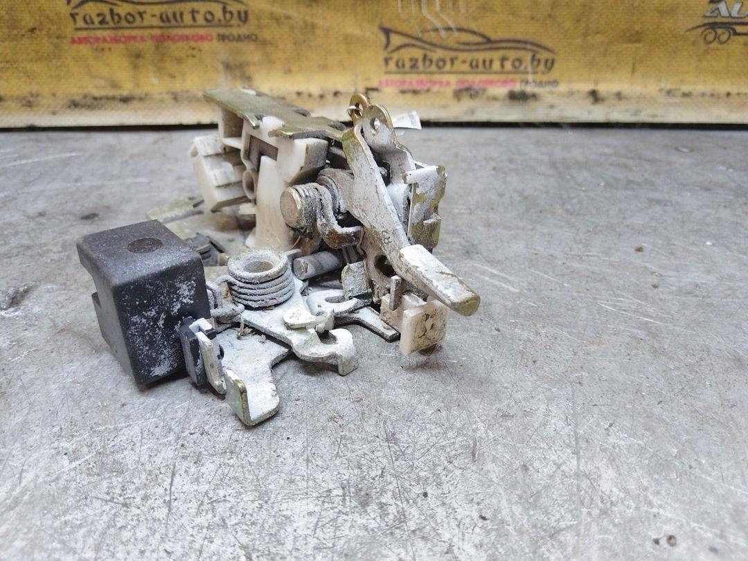 Замок двери передней правой PZQYCG Mercedes Sprinter купить в магазине запчастей бу