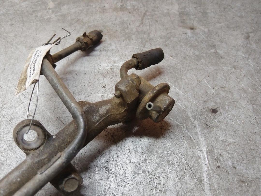 Топливная рампа BNEWE5 Mazda 626 - Фото 3