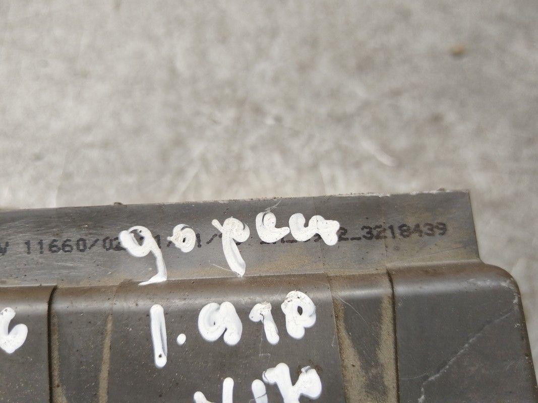 Блок предохранителей L9DKFM Peugeot 406 купить на авторазборке