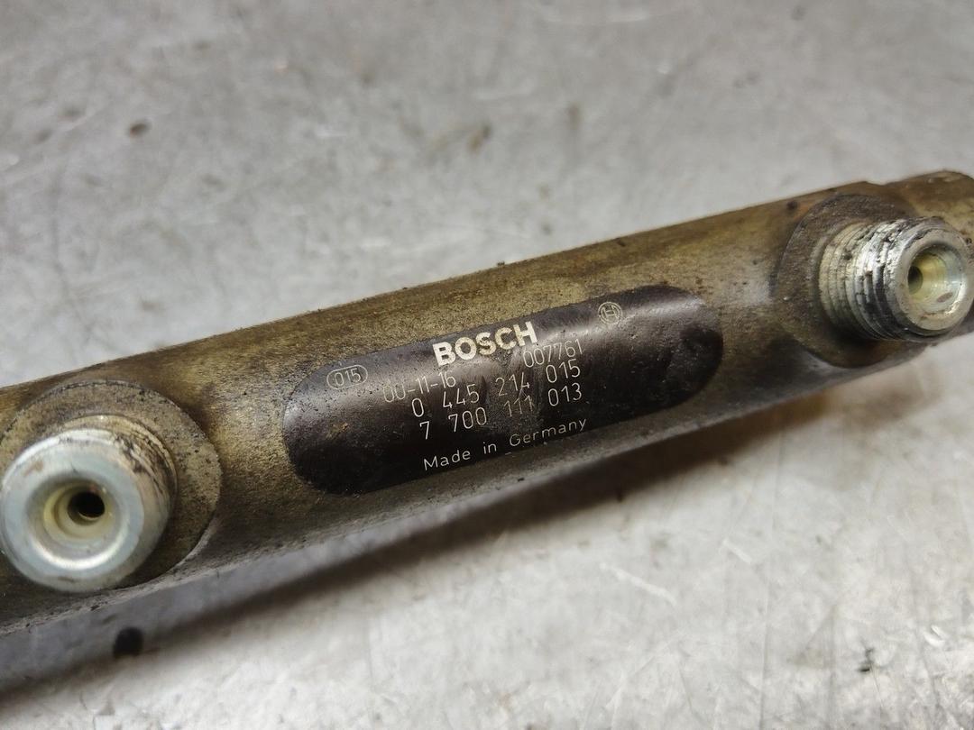 Топливная рампа QM4LI0 Renault Scenic RX4 купить на авторазборке