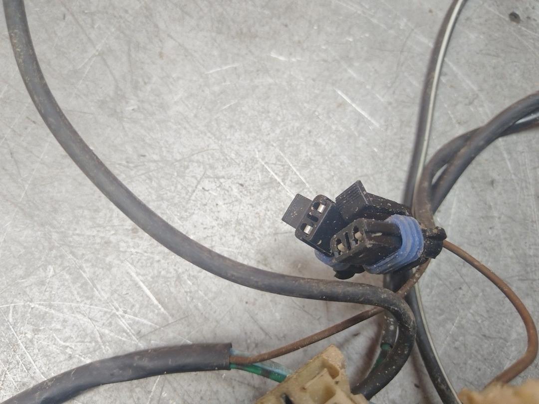 Проводка 2KSDT7 Audi 80 undefined