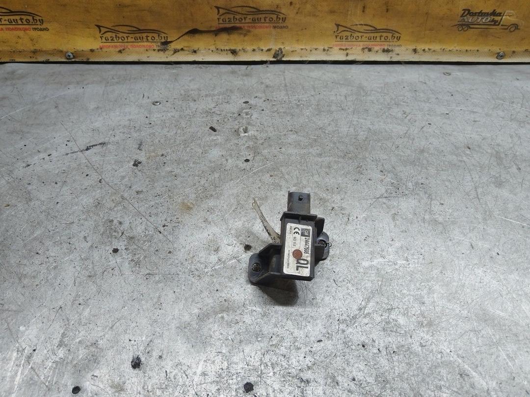 Датчик давления в шине T0U88H Opel Vectra