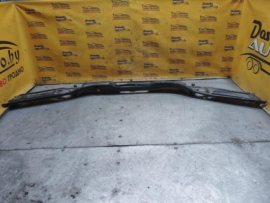 Передняя панель крепления облицовки (телевизор) V44VWL Audi 100 купить