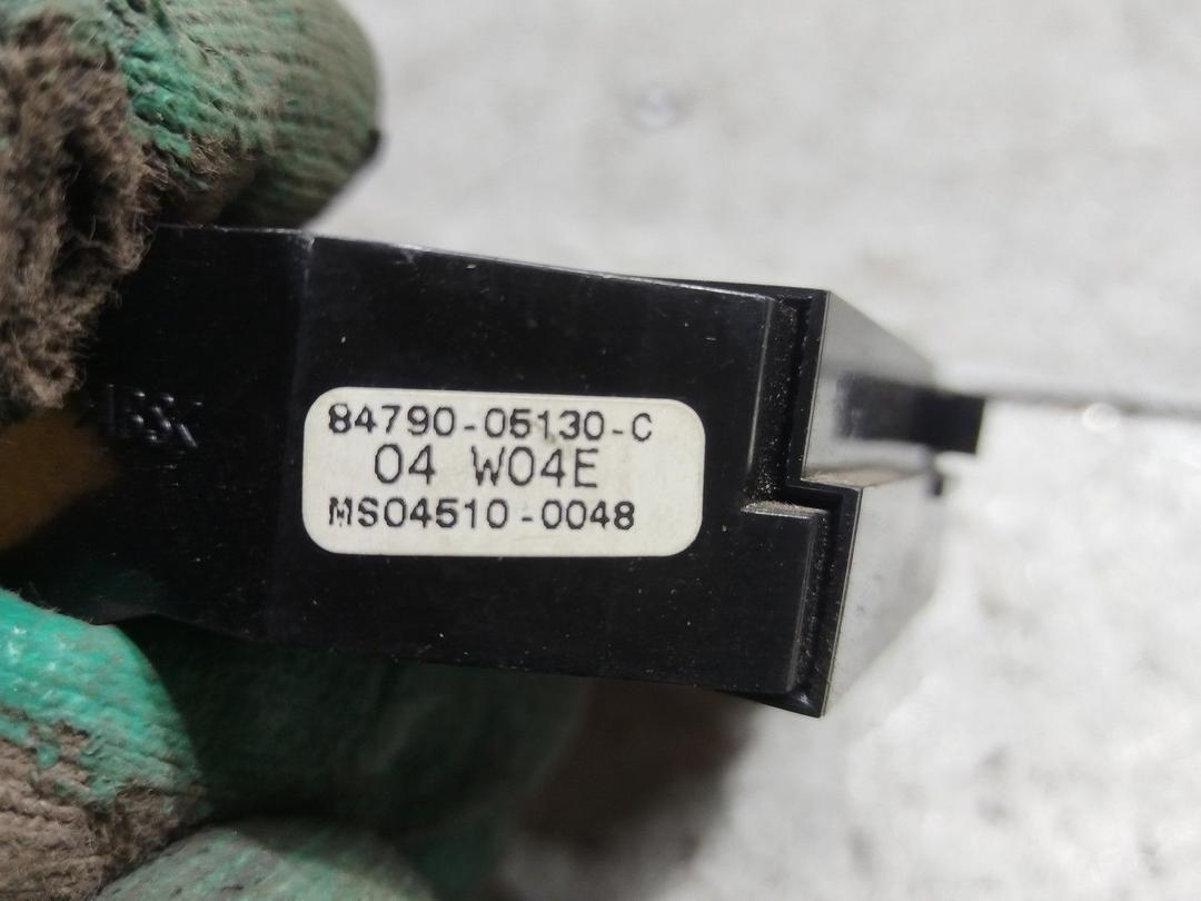 Кнопка подогрева заднего стекла BHT383 Toyota Avensis купить на авторазборке