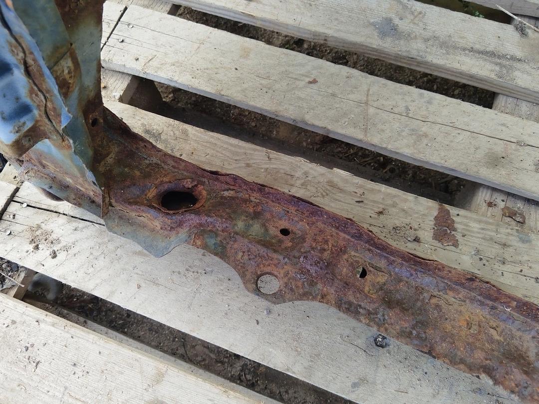 Передняя панель крепления облицовки (телевизор) 1XC8GC Toyota Avensis undefined