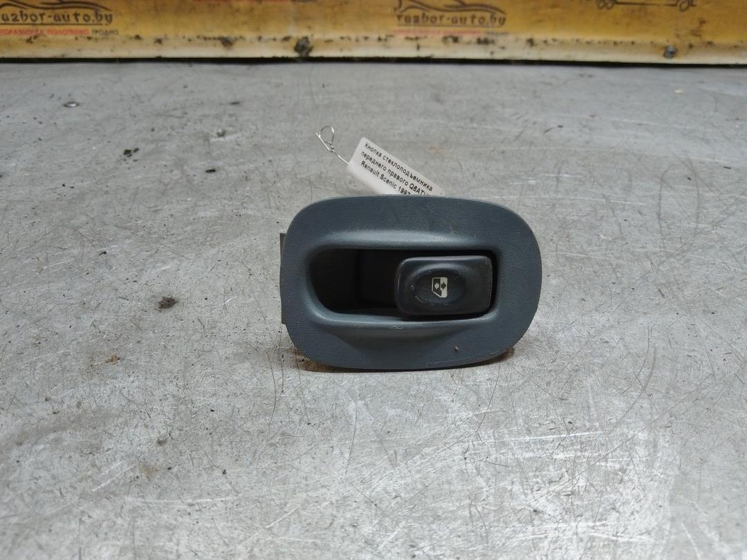 Кнопка стеклоподъемника переднего правого Q6ATV2 Renault Scenic