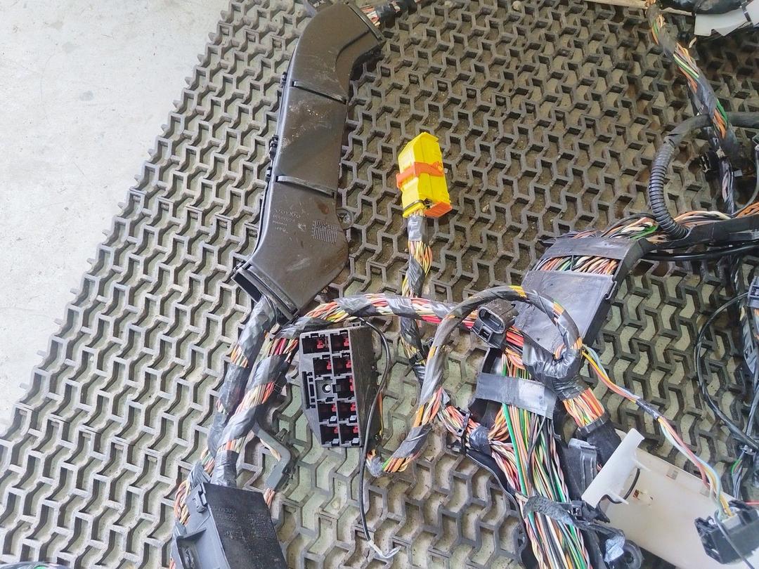 Проводка салона JVJNTP Volvo S40 - Фото 2